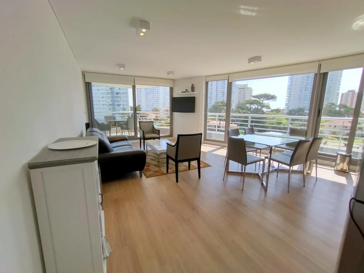 Apartamento en alquiler anual con todos los servicios!! - Imagen 4