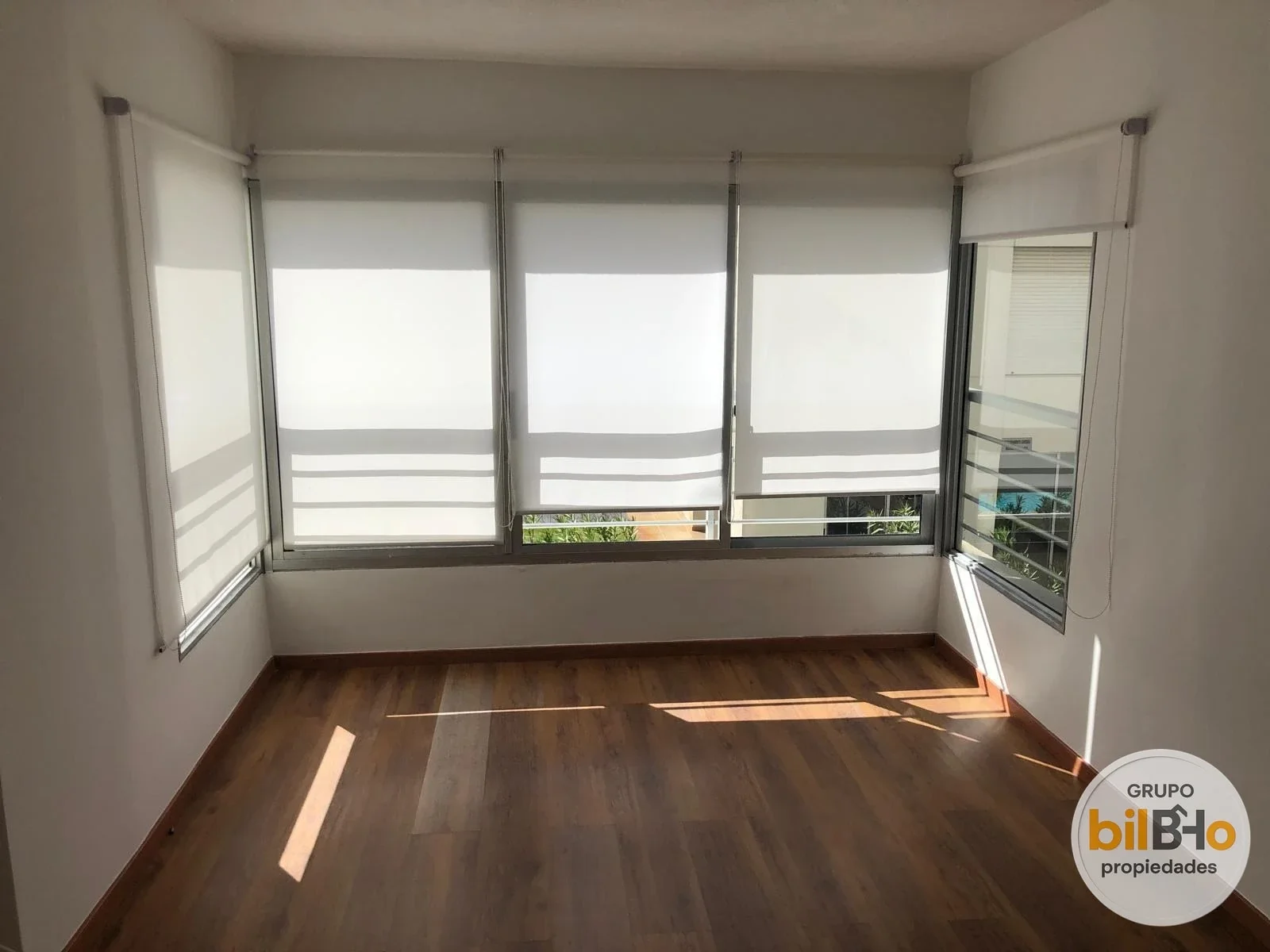 Apartamento en alquiler c/ cochera en Barra de Carrasco - Imagen 4