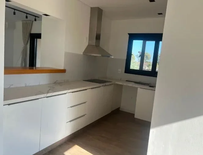 Casa en alquiler de 3 dormitorios c/ cochera en Cumbres De Carrasco - Imagen 4