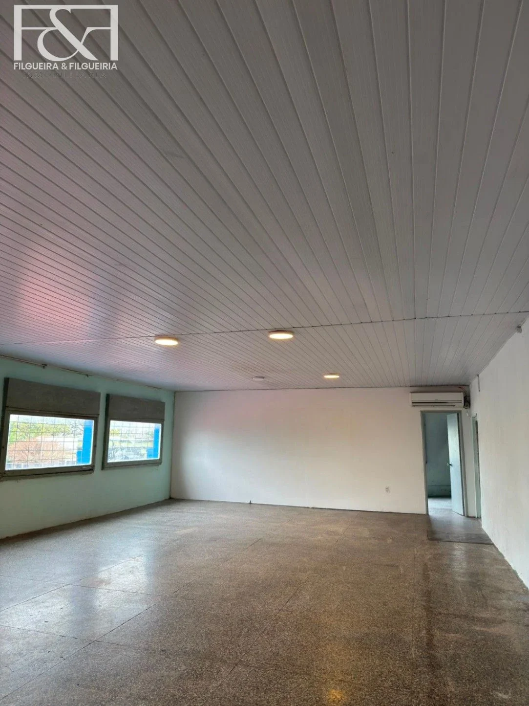 Local Comercial en alquiler ubicado en Paso de la Arena - Imagen 2