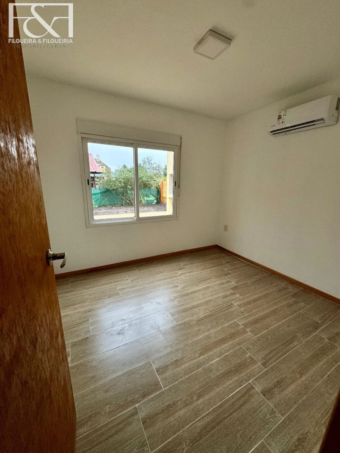 Casa en venta c/ cochera en Jardin Pinares - Imagen 5