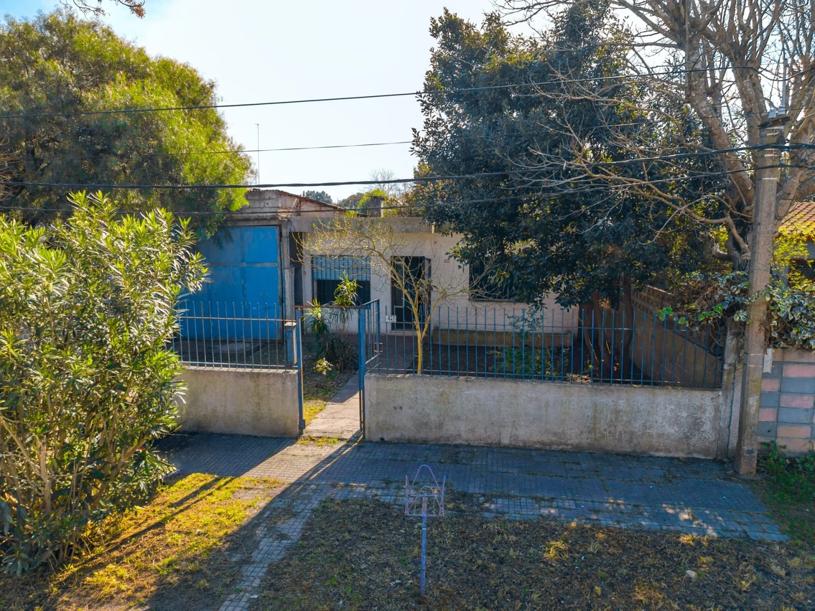 Casa en venta c/ cochera en Colón - Imagen 1