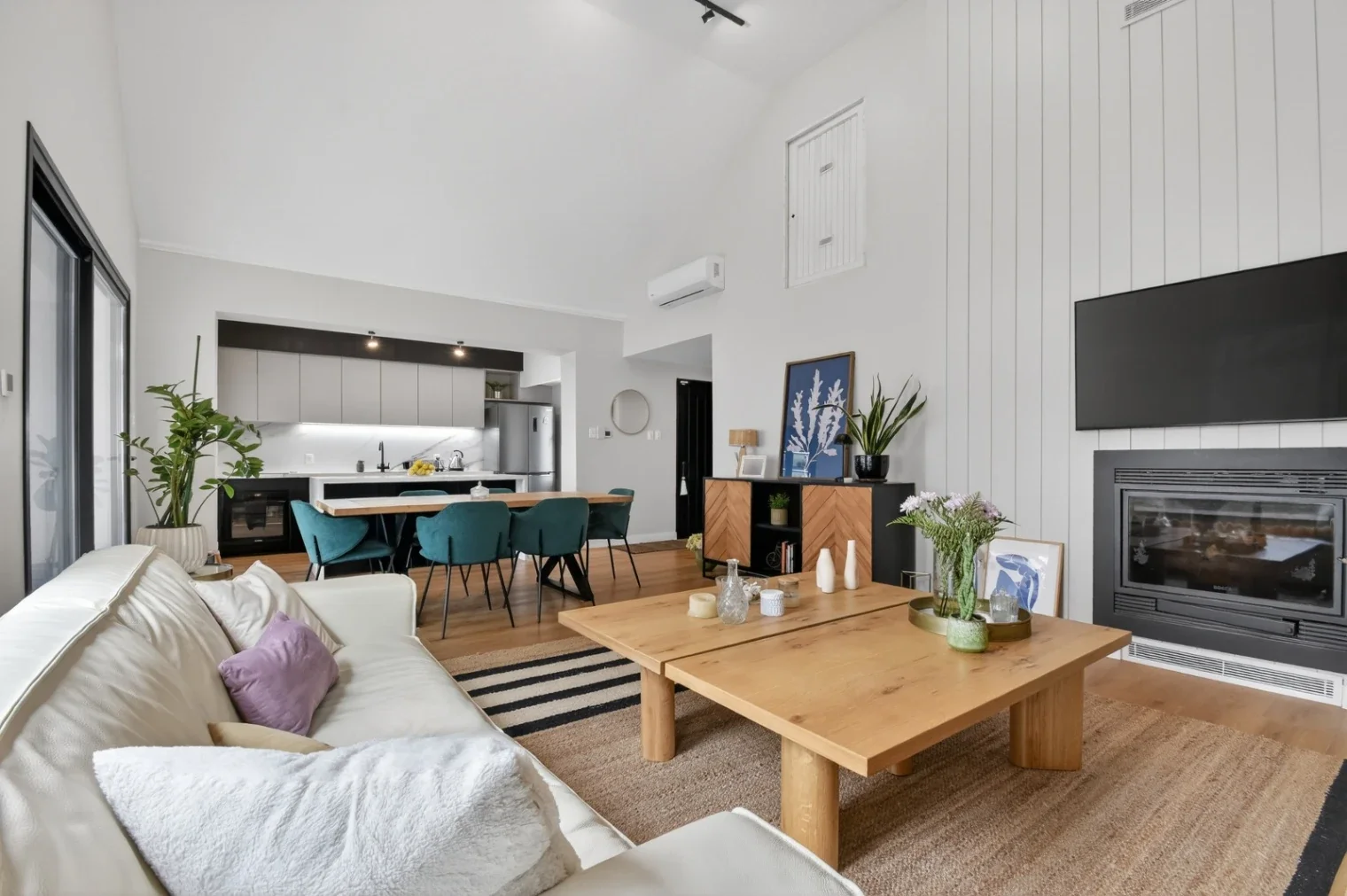 Casa en venta c/ cochera en Carrasco - Imagen 1