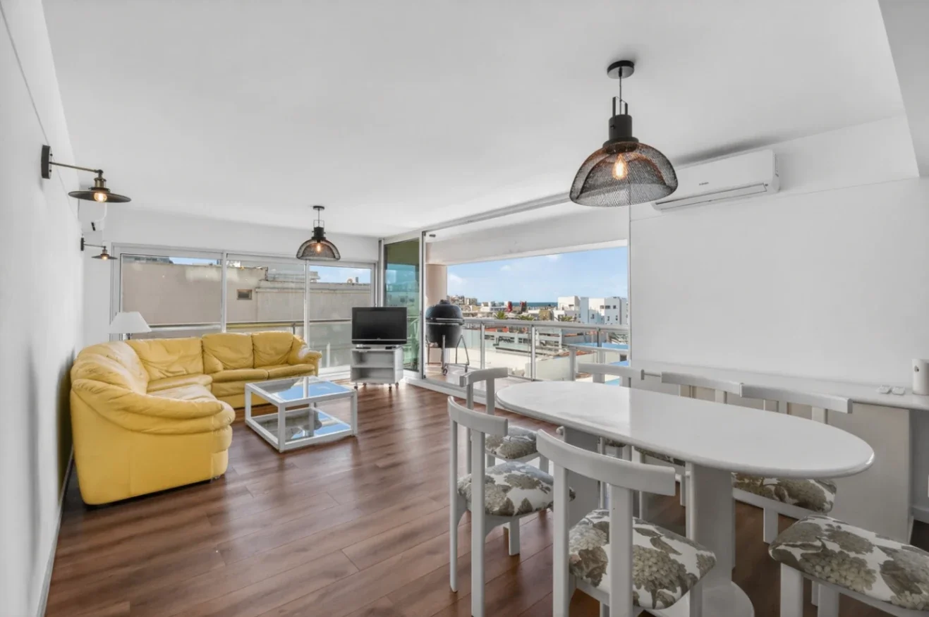 Apartamento en venta c/ cochera en Península - Imagen 2