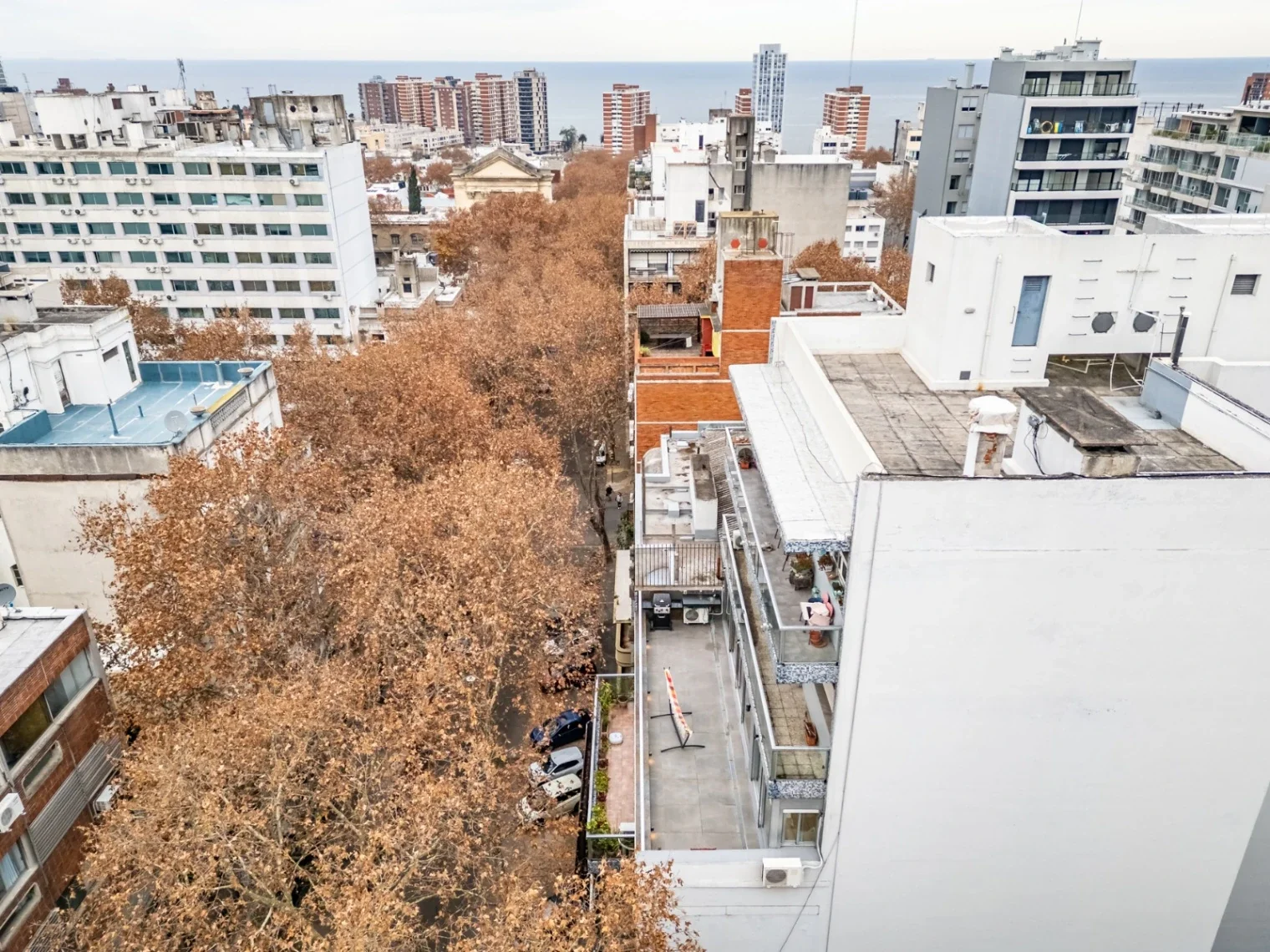 Venta de apartamento de 3 dormitorios y 2 baños en Centro. G. Ruiz y San José. - Imagen 3