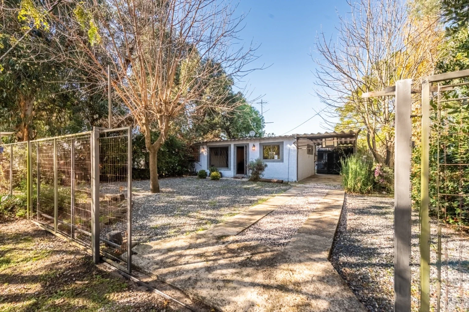 Casa en venta 4 dormitorios 2 baños c/ cochera en Parque del Plata - Imagen 2