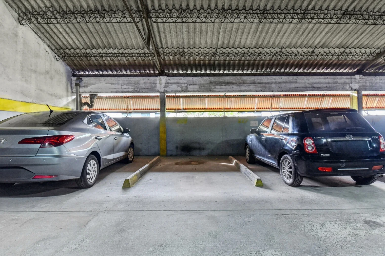 Venta Cochera Centro Colonia entre Yaguarón y Yi unidad 526 - Imagen 4