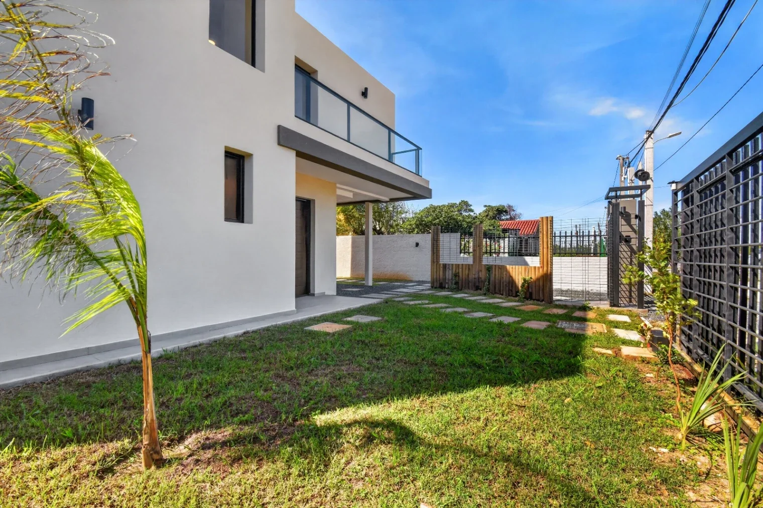 Casa en venta 3 dormitorios en Shangrilá - Imagen 2