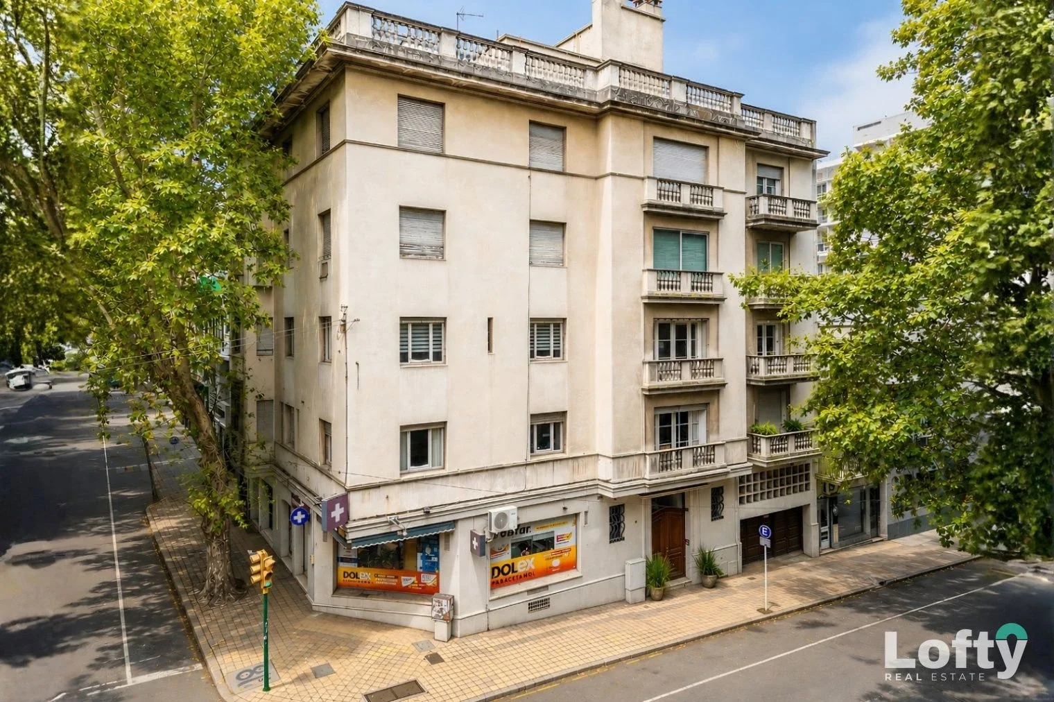 Apartamento en Venta 4 Dormitorios y Servicio en Centro Barrio Sur con Garaje - Imagen 3