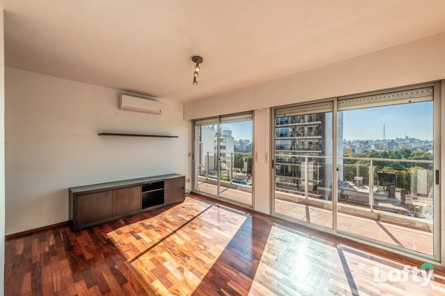 Apartamento en Venta Parque Rodó / Punta Carretas 3 Dormitorios con Garaje - Imagen 4