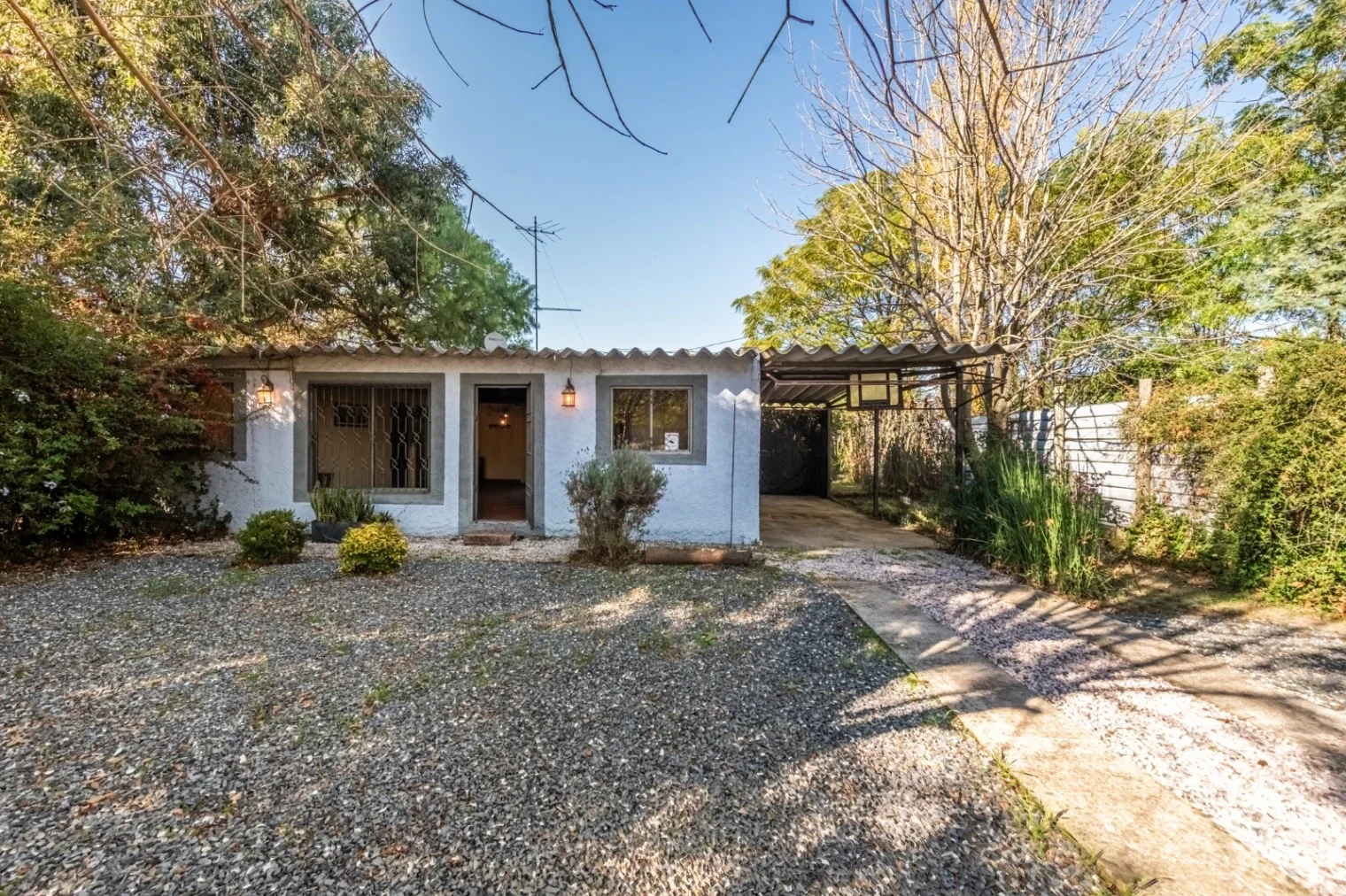 Casa en venta 4 dormitorios 2 baños c/ cochera en Parque del Plata - Imagen 3