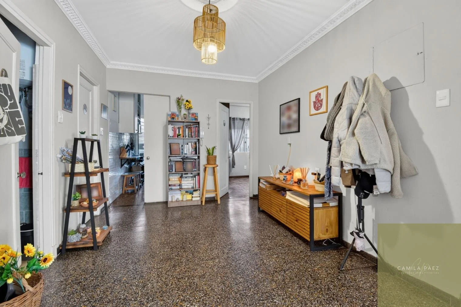 Venta apartamento tres dormitorios/ Patio en Centro - Imagen 5