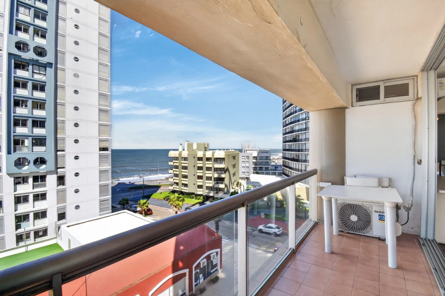 Apartamento en venta c/ cochera en Península - Imagen 1