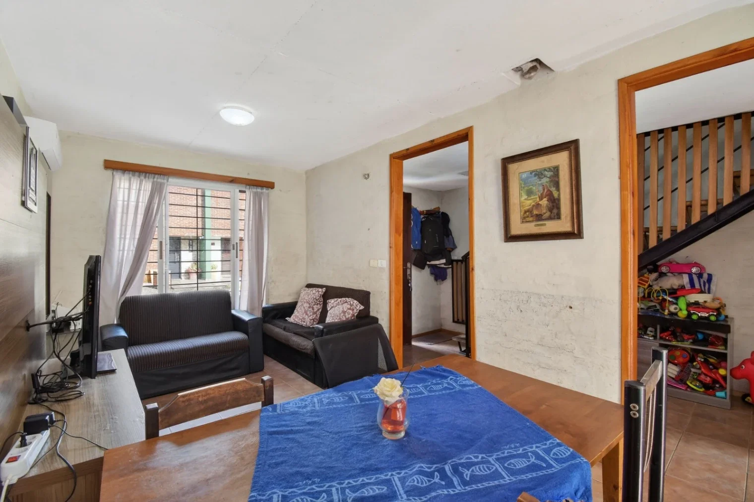 Casa 3 dorm. Cooperativa. Patio y cochera. Cuota accesible. USD 53.000 + deuda - Imagen 2