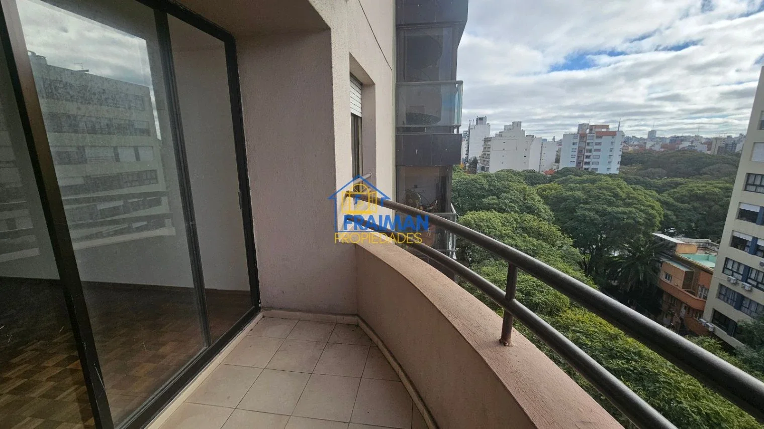 Apartamento en alquiler c/ cochera en Parque Rodó - Imagen 1