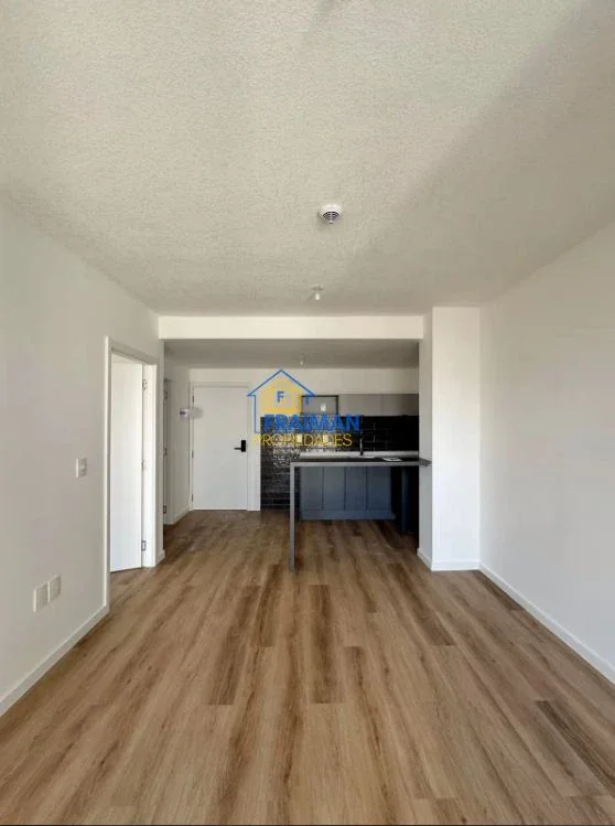 Apartamento en alquiler en Tres Cruces - Imagen 2