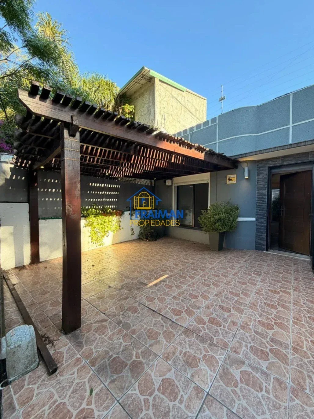 Casa 1 Dormitorio en alquiler c/ cochera en Buceo - Imagen 2