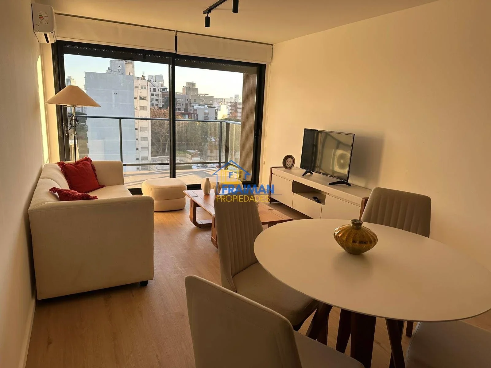 Apartamento 1 Dormitorio en alquiler en Punta Carretas Amoblado - Imagen 2
