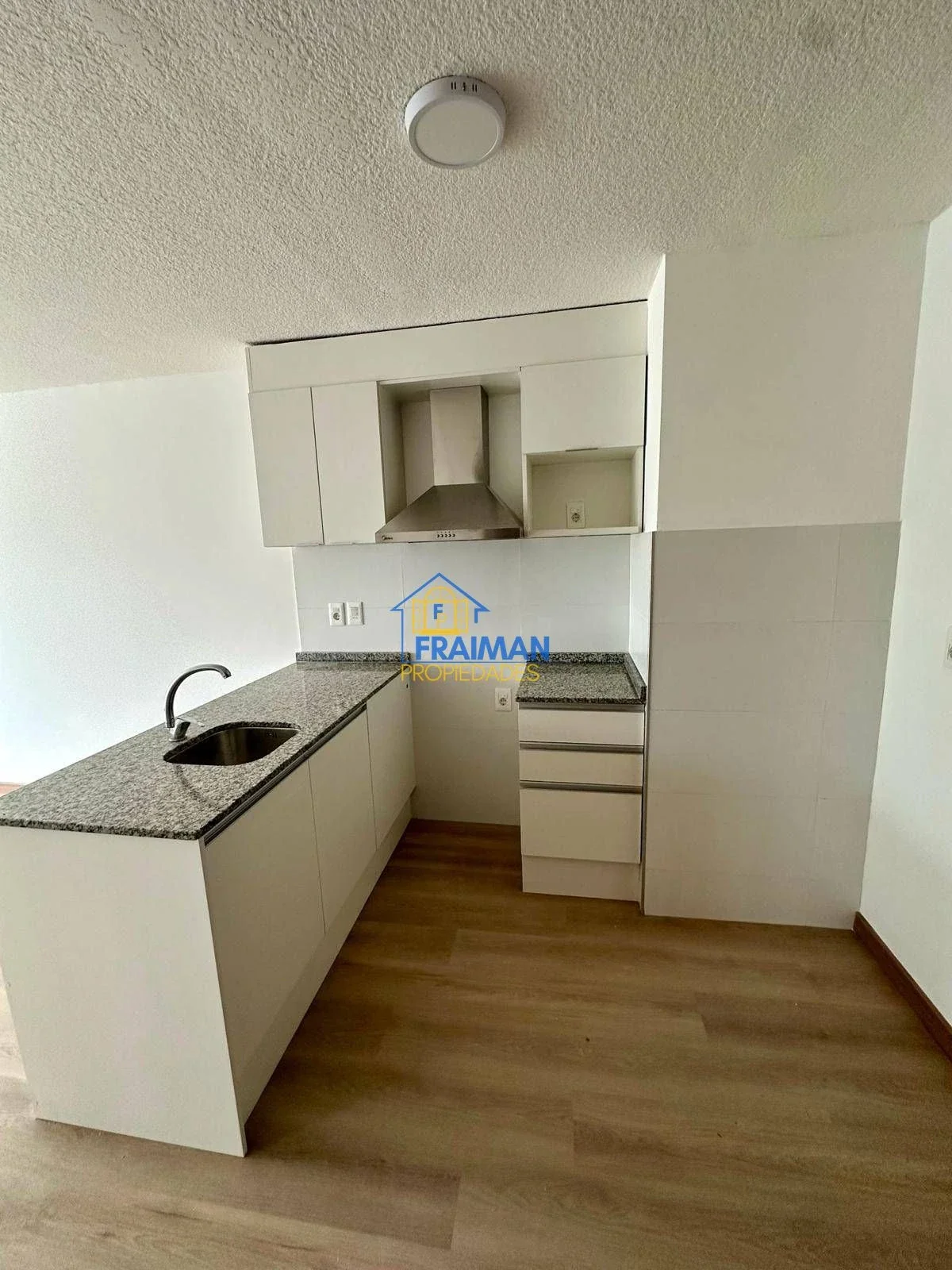 Apartamento 1 Dormitorio en alquiler en Tres Cruces - Imagen 4