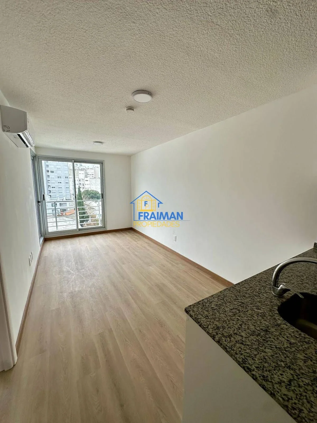 Apartamento 1 Dormitorio en alquiler en Tres Cruces - Imagen 3