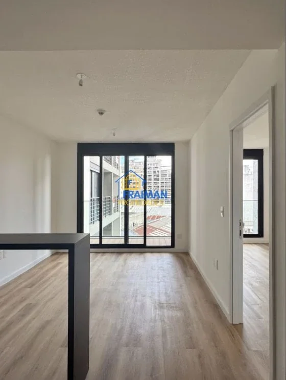 Apartamento en alquiler en Tres Cruces - Imagen 3