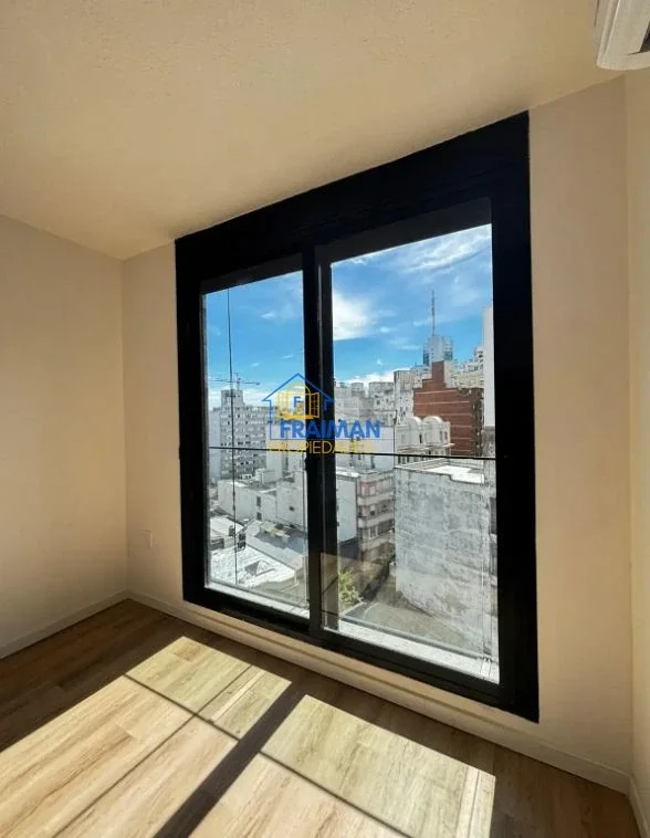 Apartamento en alquiler c/ cochera en Tres Cruces - Imagen 3