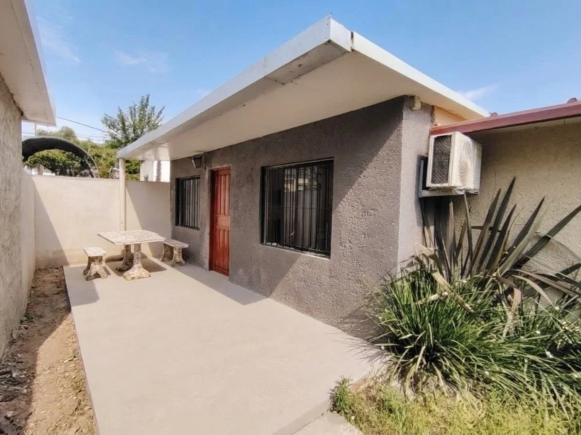 Apartamento en alquiler c/ cochera en Médanos de Solymar - Imagen 1