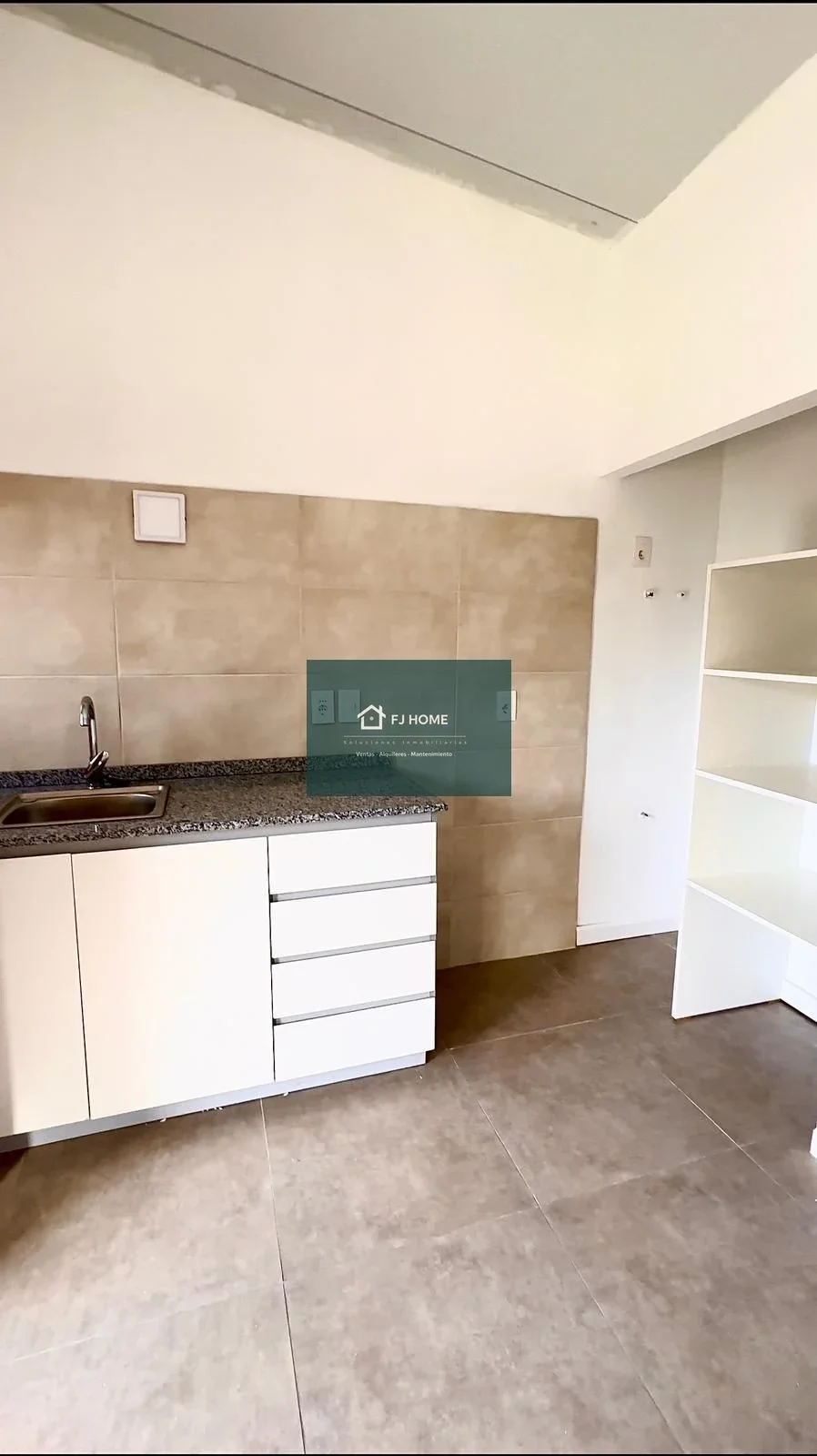 Casa en alquiler de 1 dormitorio c/ cochera en El Pinar - Imagen 4