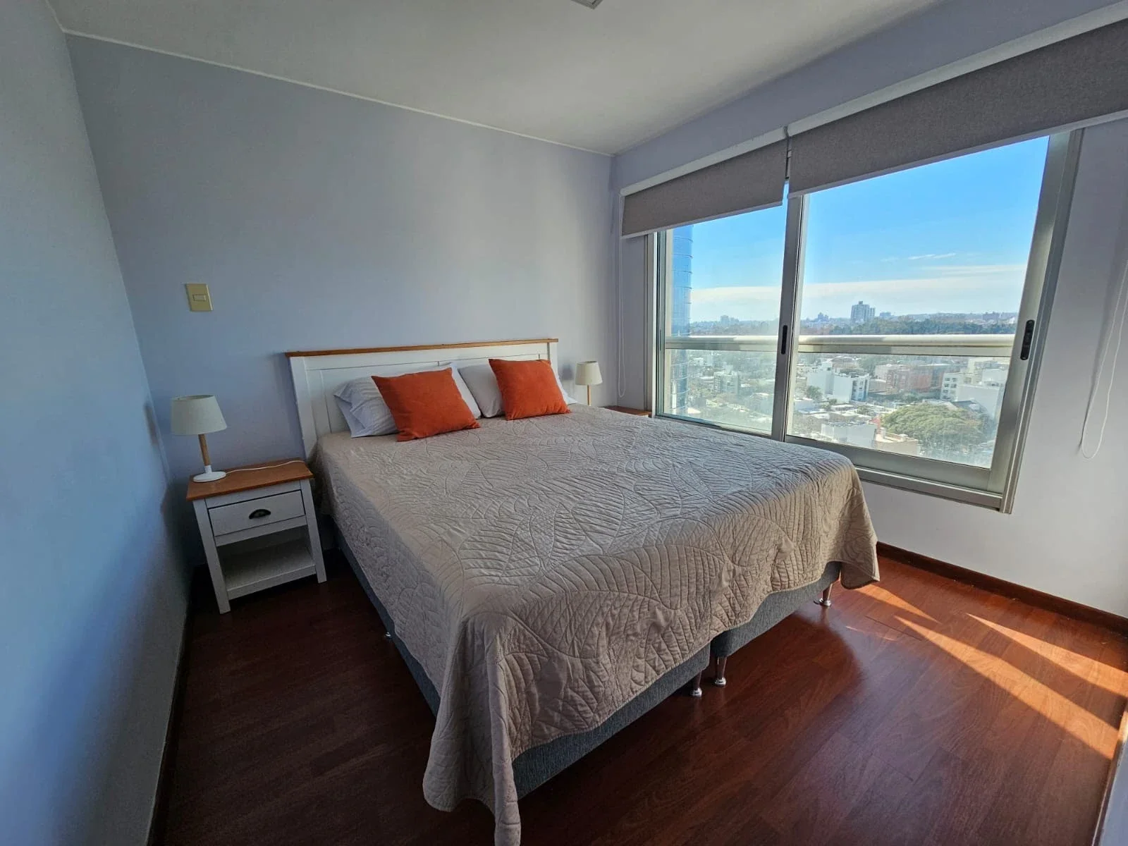 Alquiler 2 dorm + 2 baños 1 en suite c/Gge en Torres Náuticas - Imagen 4