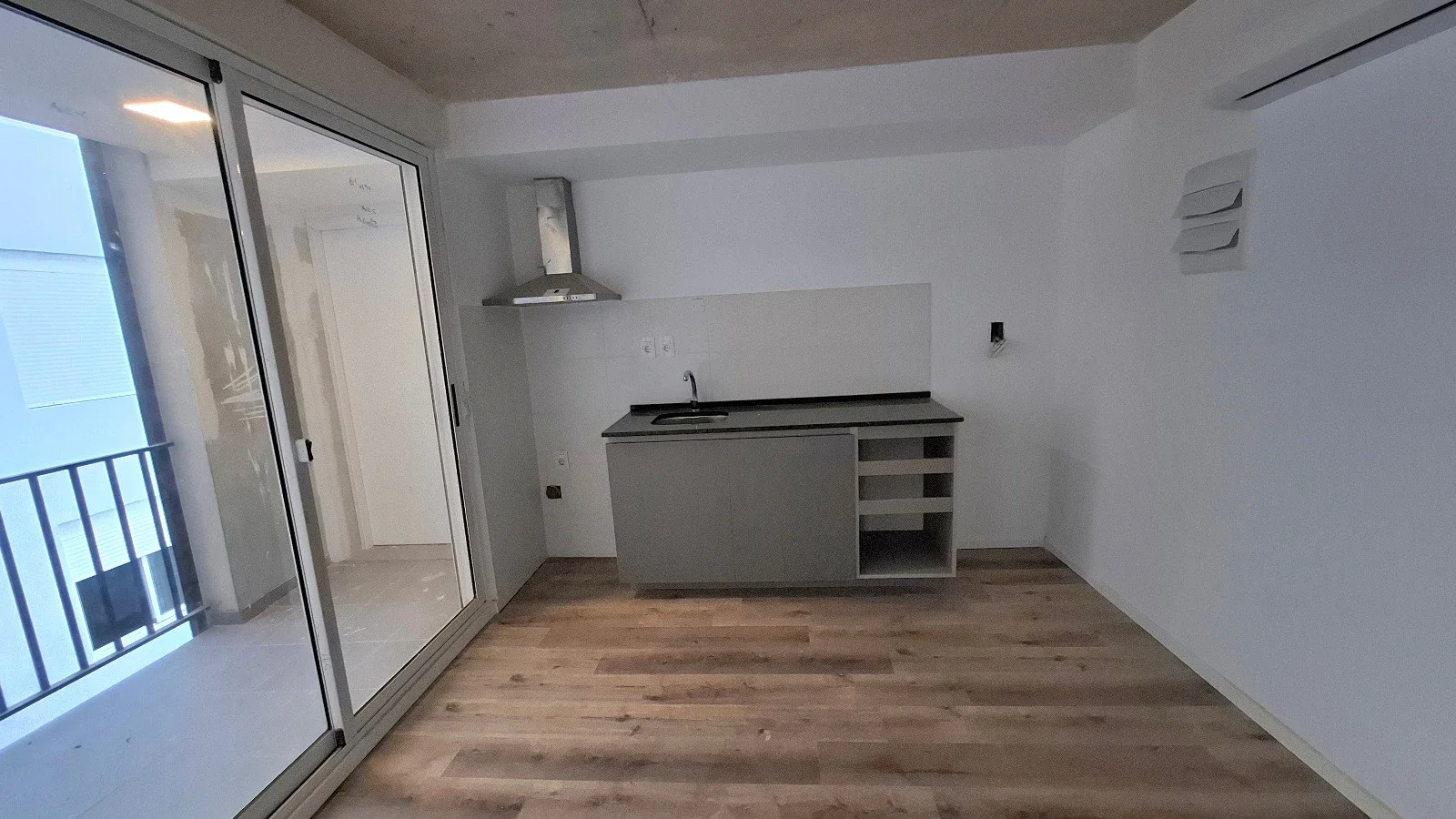 Alquiler Apartamento 1 Dorm Piso 3 , Tres Cruces - Imagen 2