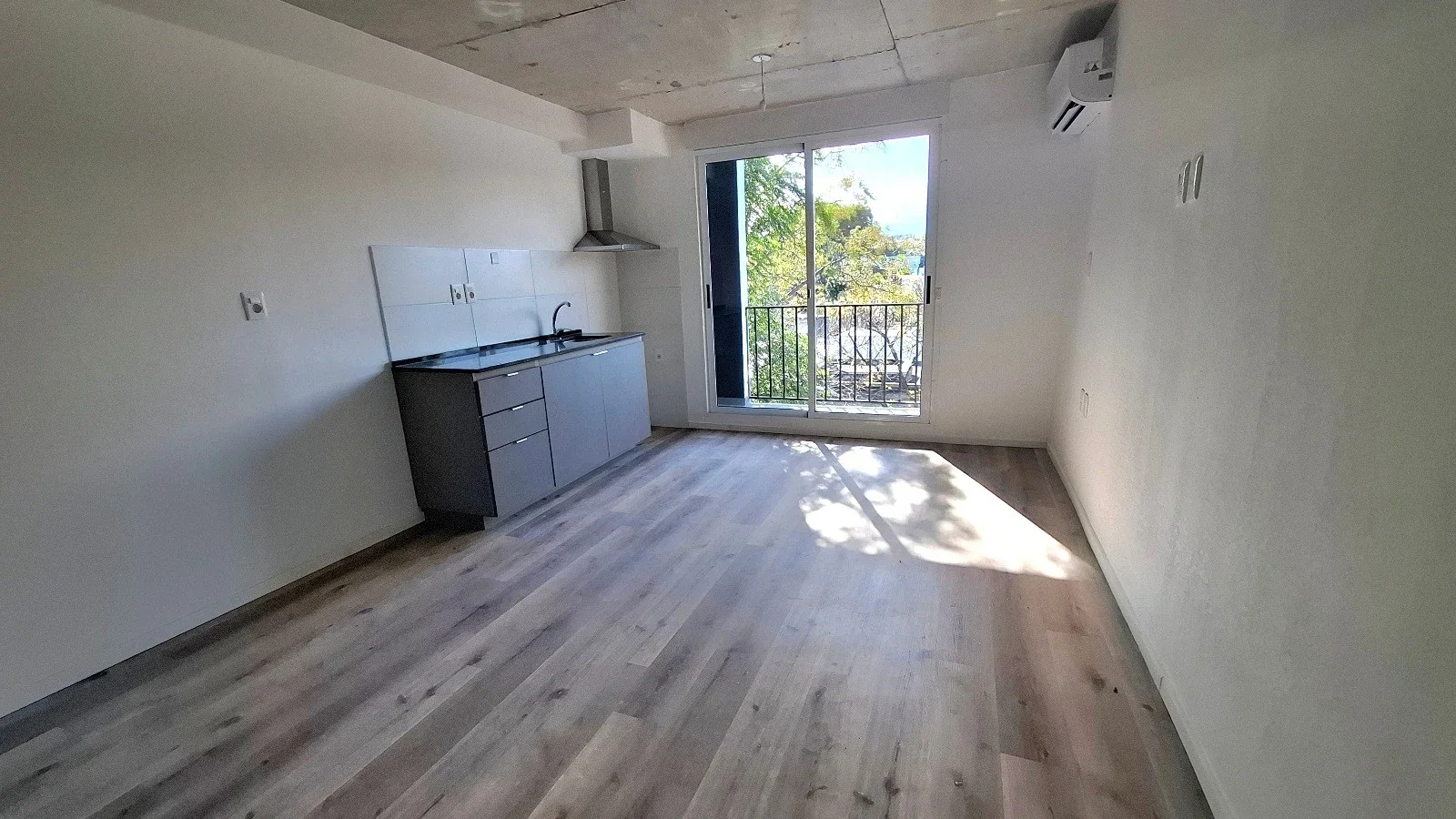 ALQUILER Apartamento 1 dormitorio a Estrenar! Tres Cruces - Imagen 1