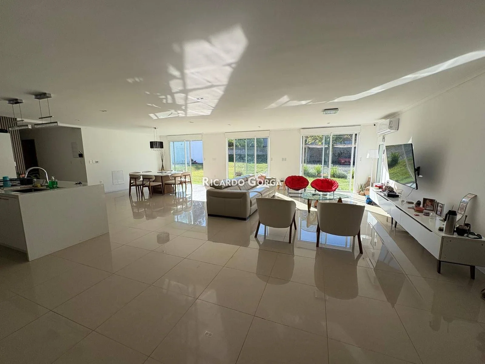 Casa en venta con renta de 6 dormitorios a metros de la playa en Las Toscas - Imagen 4