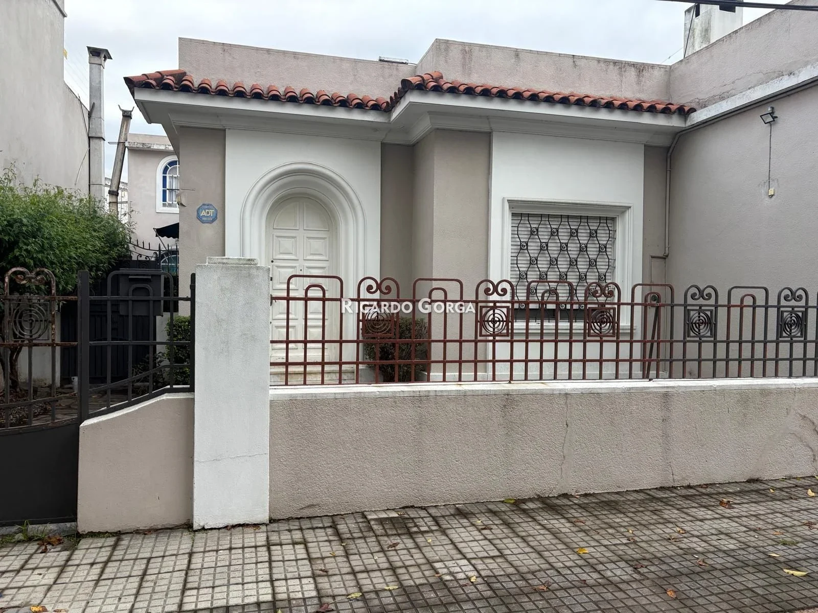 Casa en Venta de 3 Dormitorios, jardín y patio en hermosa zona de Atahualpa - Imagen 2