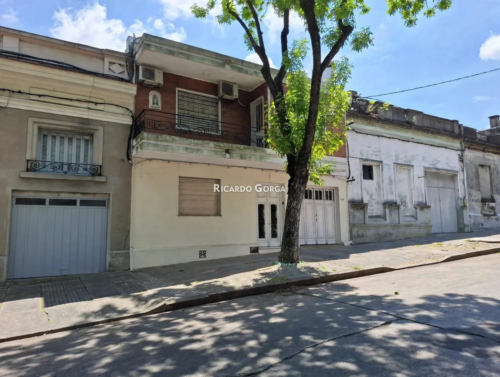 Apartamento PH planta baja de 2 dormitorios patio y depósito en Reducto - Imagen 2