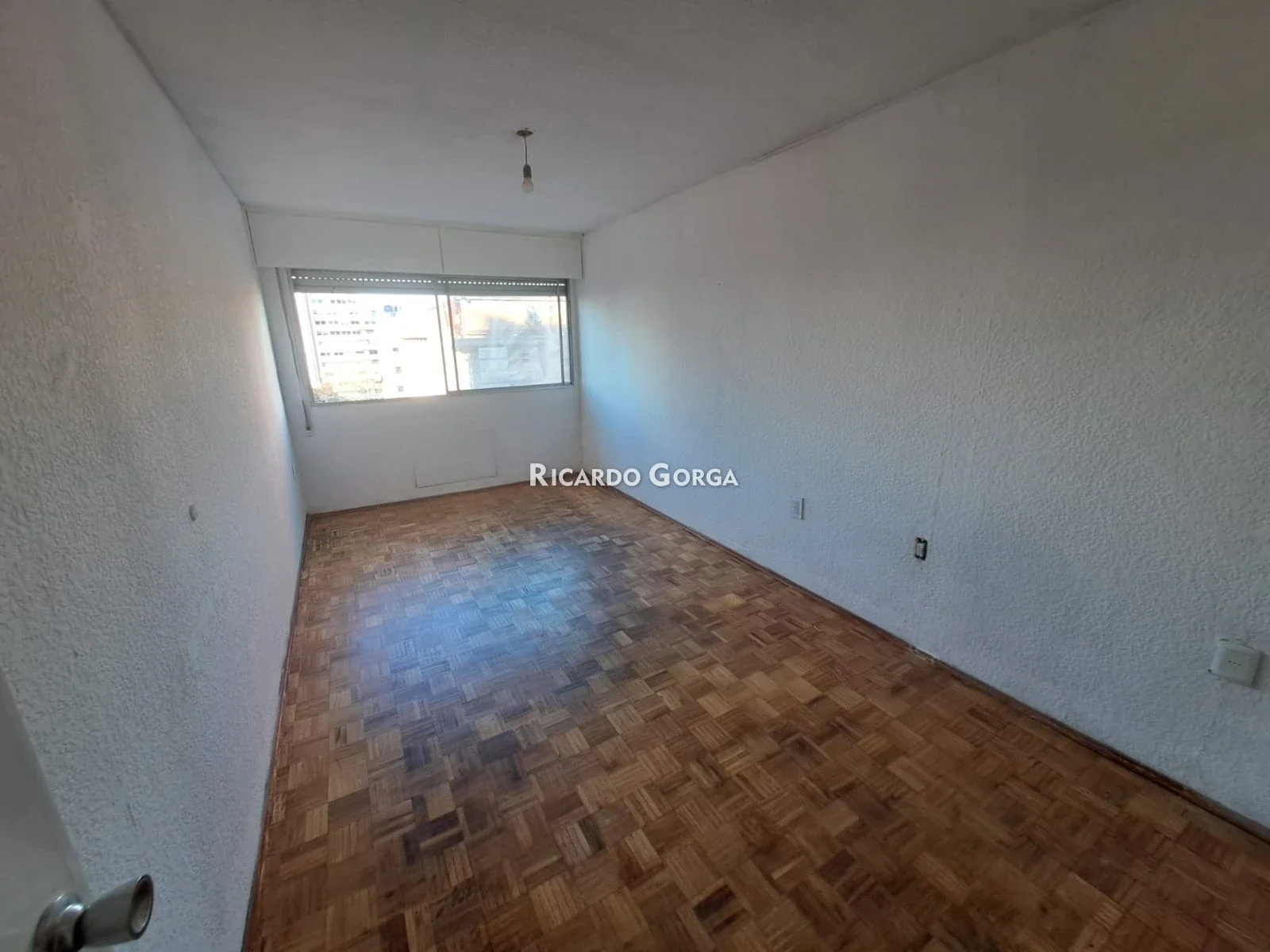 Apto en alquiler Ejido y 18 de Julio en piso alto y luminoso al frente - Imagen 5