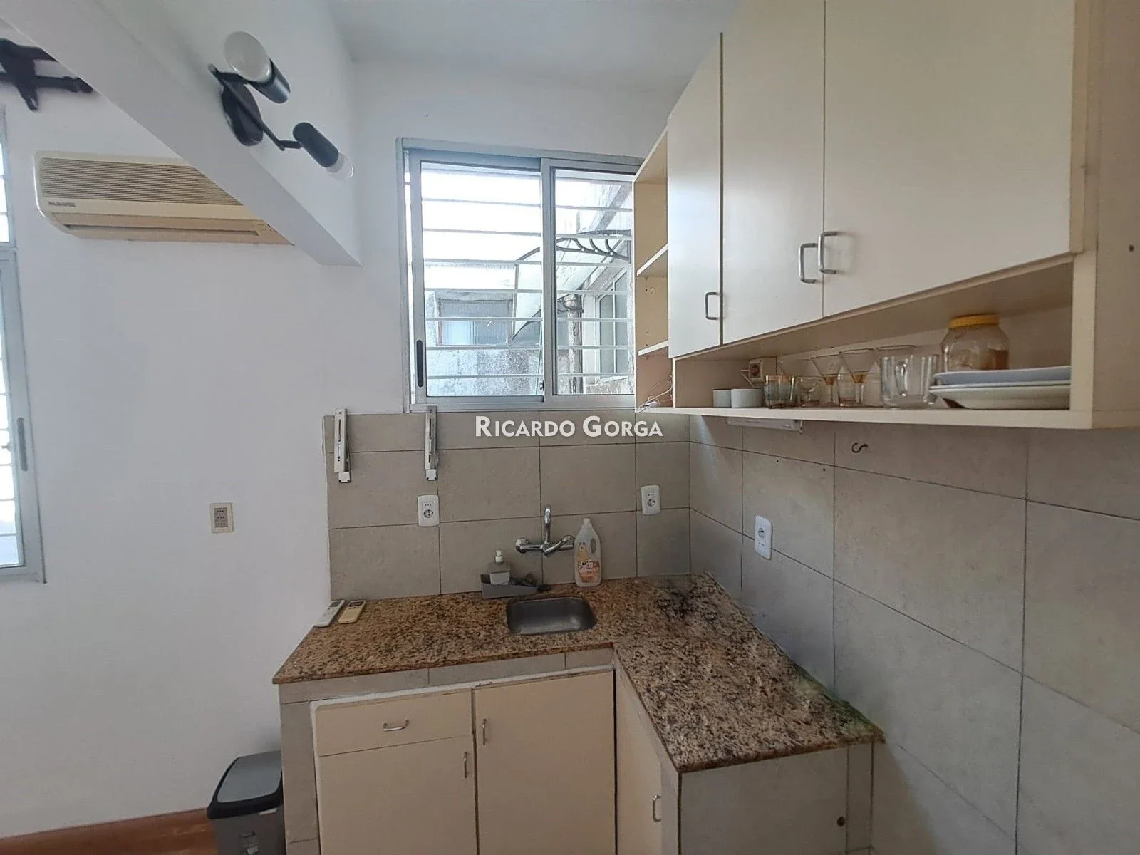 Apartamento en alquiler de 1 dormitorio, 1er piso por escalera en Atahualpa - Imagen 3