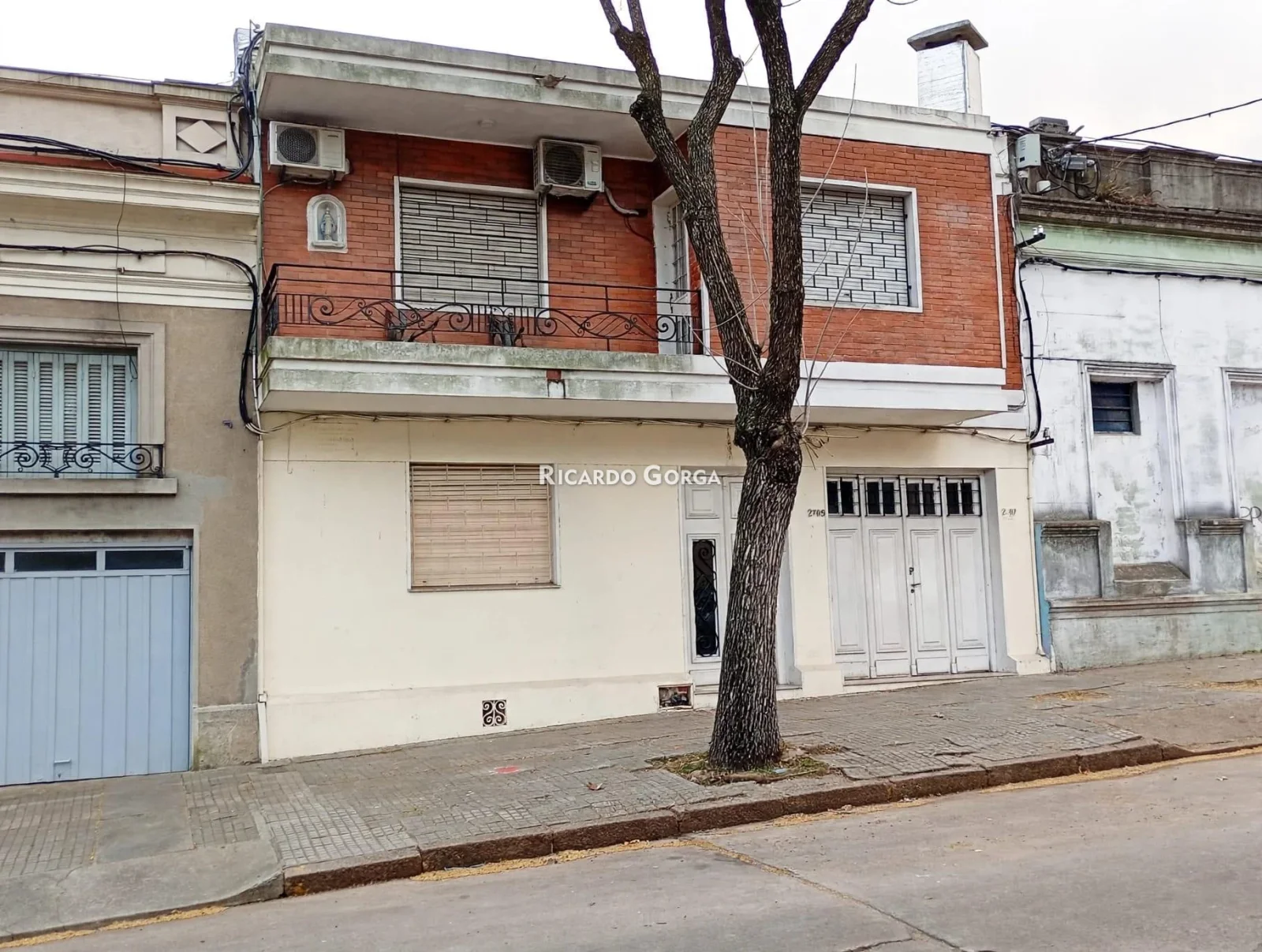 Apartamento PH planta baja de 2 dormitorios patio y depósito en Reducto - Imagen 1