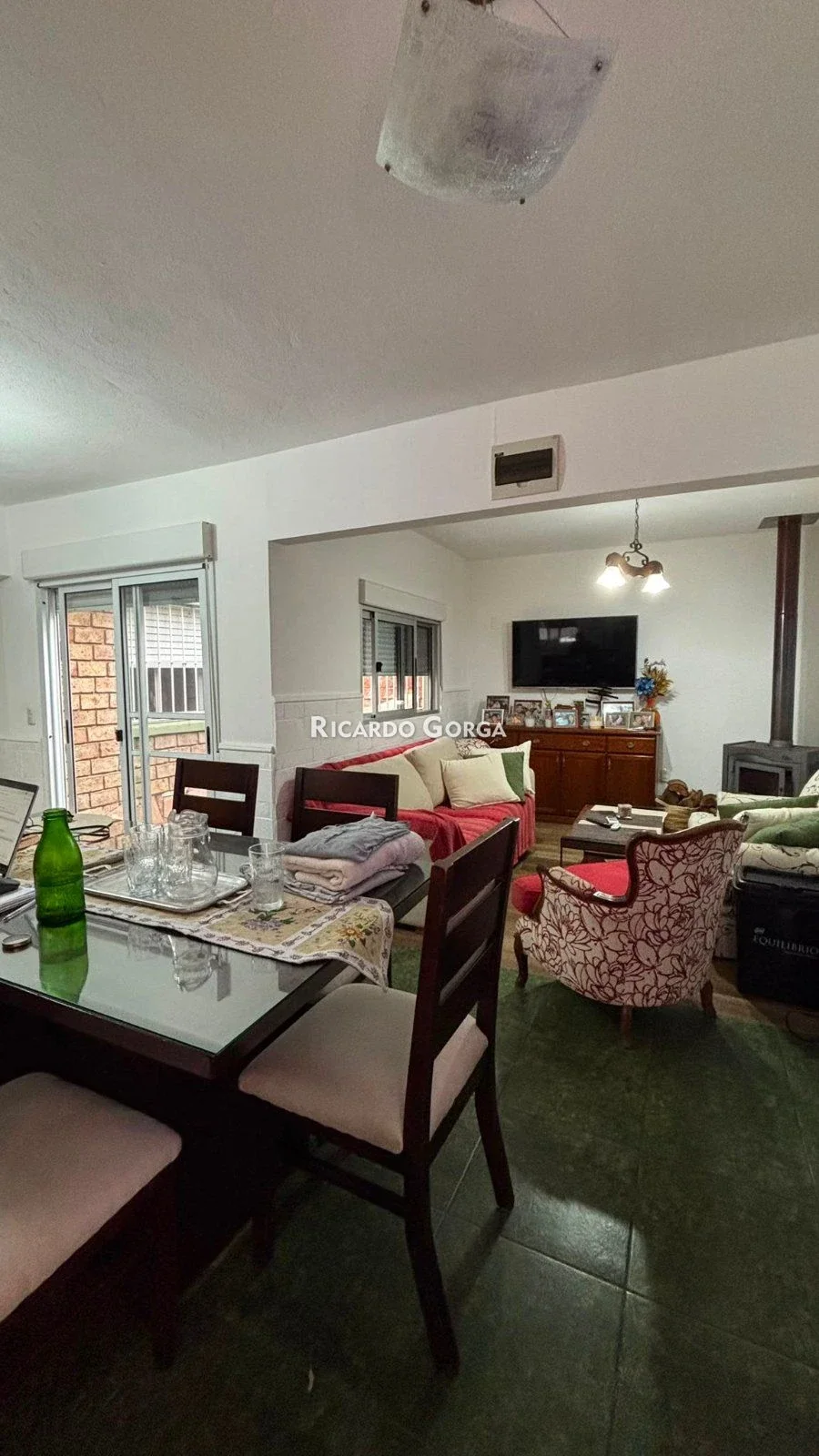 Venta Casa Padrón Único 2 dormitorios, patio c/parrillero y cocheras en La Teja - Imagen 3