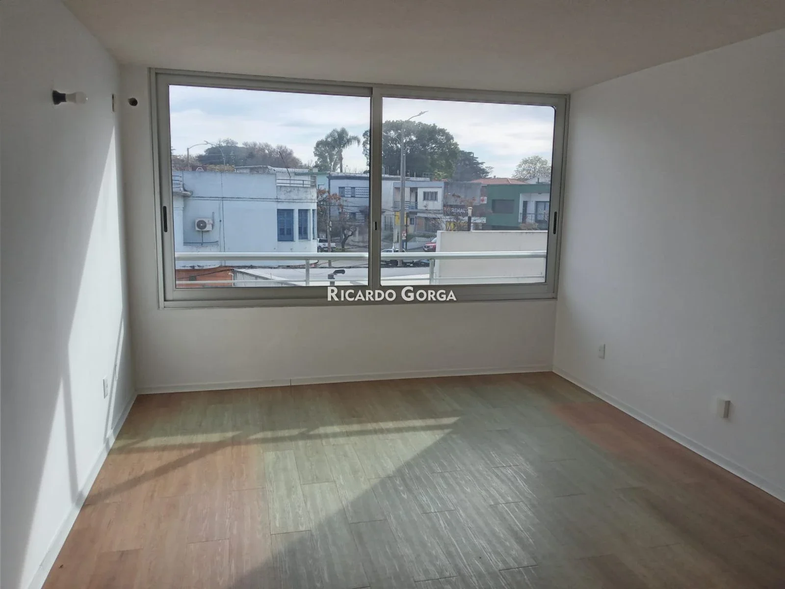 Apartamento en alquiler de 2 dormitorios y cochera en Cantaros del Prado - Imagen 5