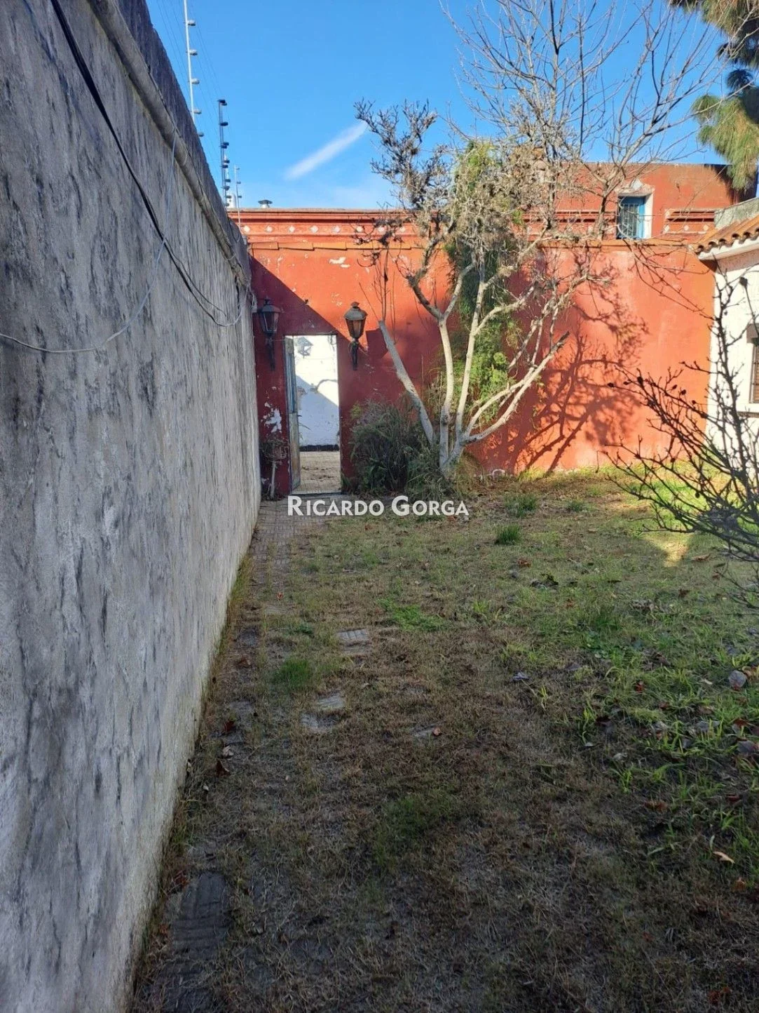 IDEAL INVERSORES - CASA a reciclar PH 3 dormitorios sobre Joaquín Suarez - Prado - Imagen 1