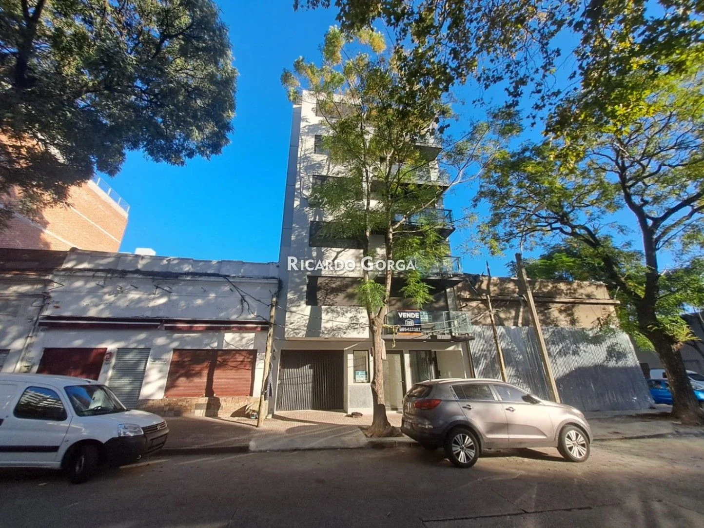OPORTUNIDAD PARA EDIFICAR PROX A BR ARTIGAS Y AL SHOPPING 3 CRUCES - Imagen 1