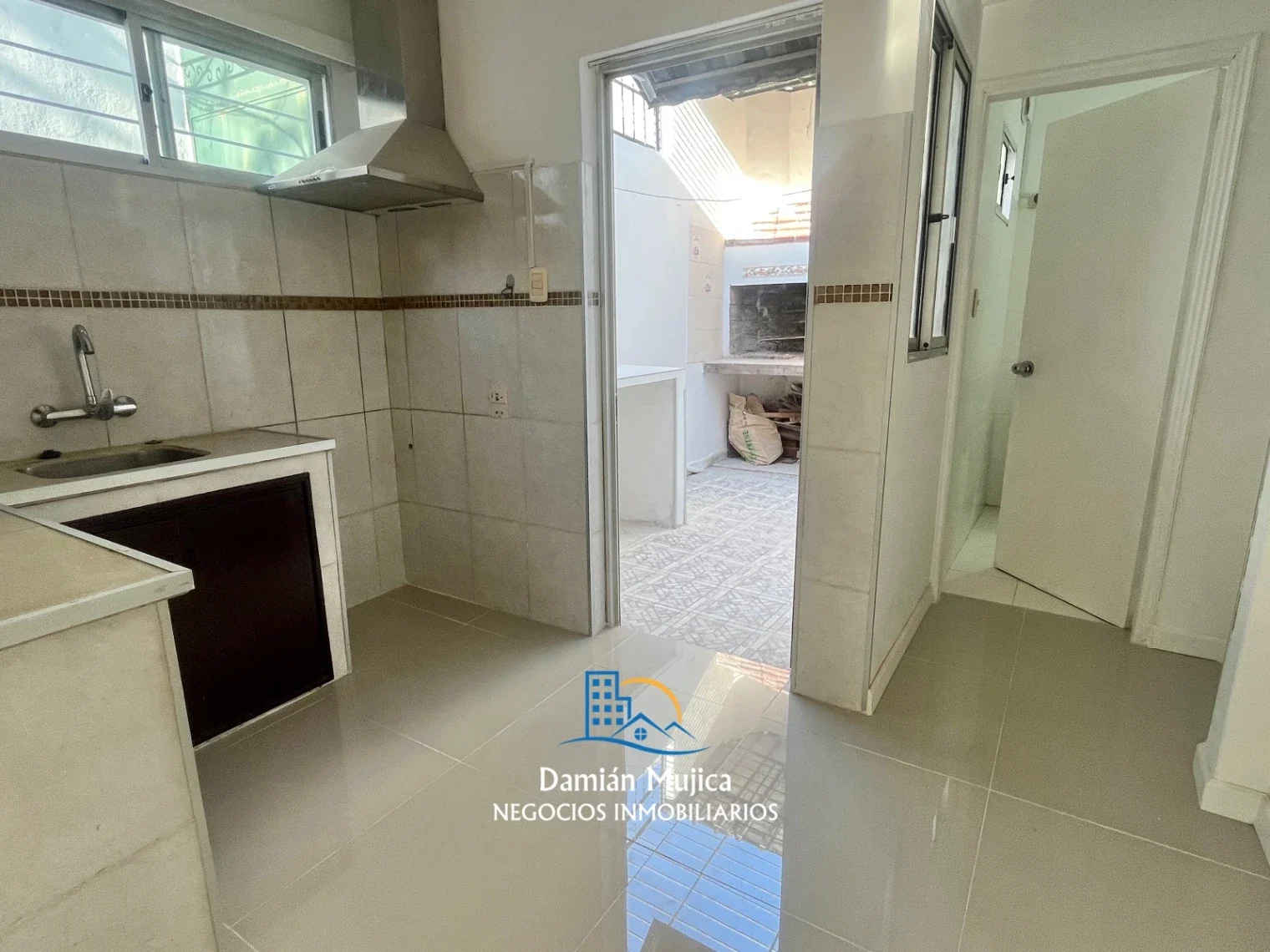 Casa en alquiler de 2 dormitorios + escritorio (Parque Batlle) - Imagen 4