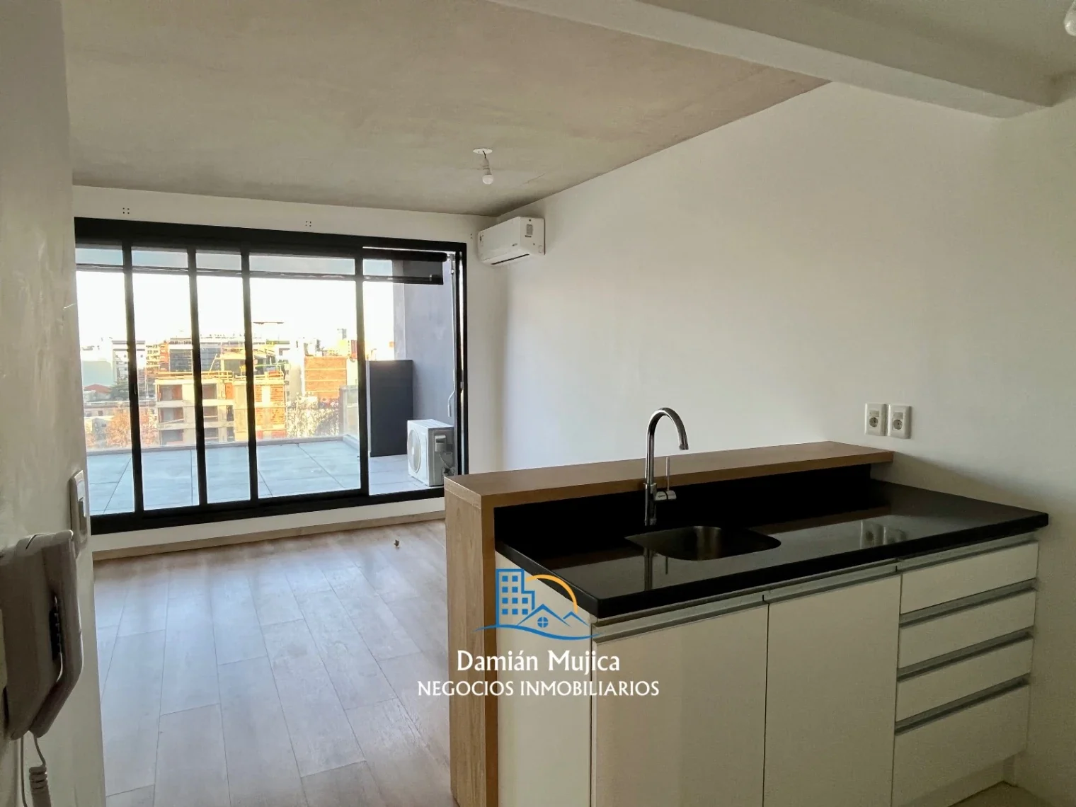 Apartamento en venta c/ cochera en Cordón - Imagen 2