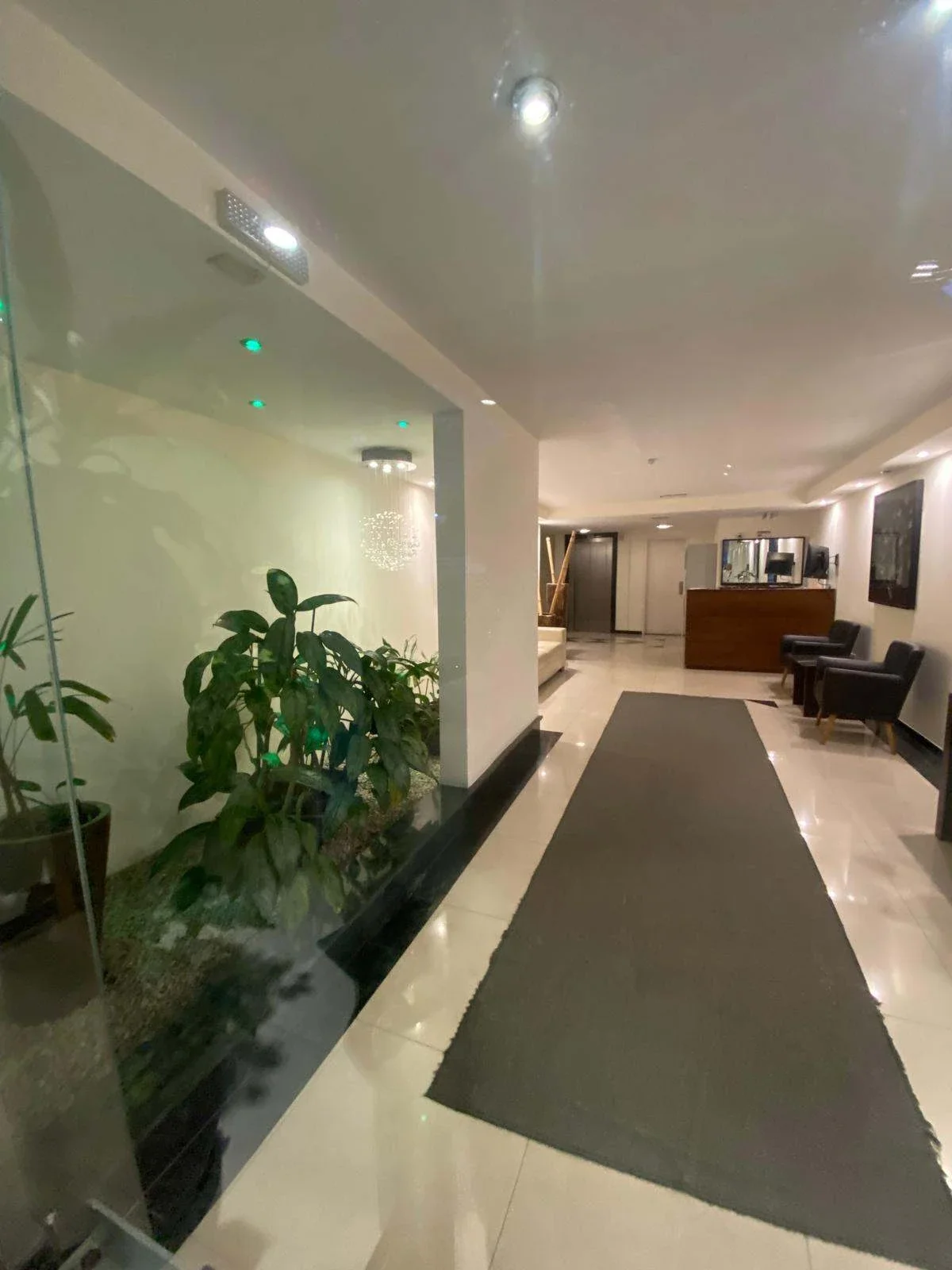 Apartamento en alquiler c/ cochera en Pocitos - Imagen 1