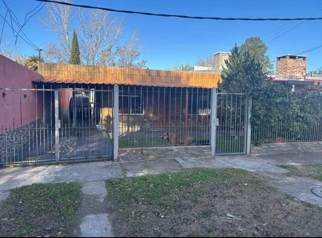Casa en venta c/ cochera en Maroñas - Imagen 2