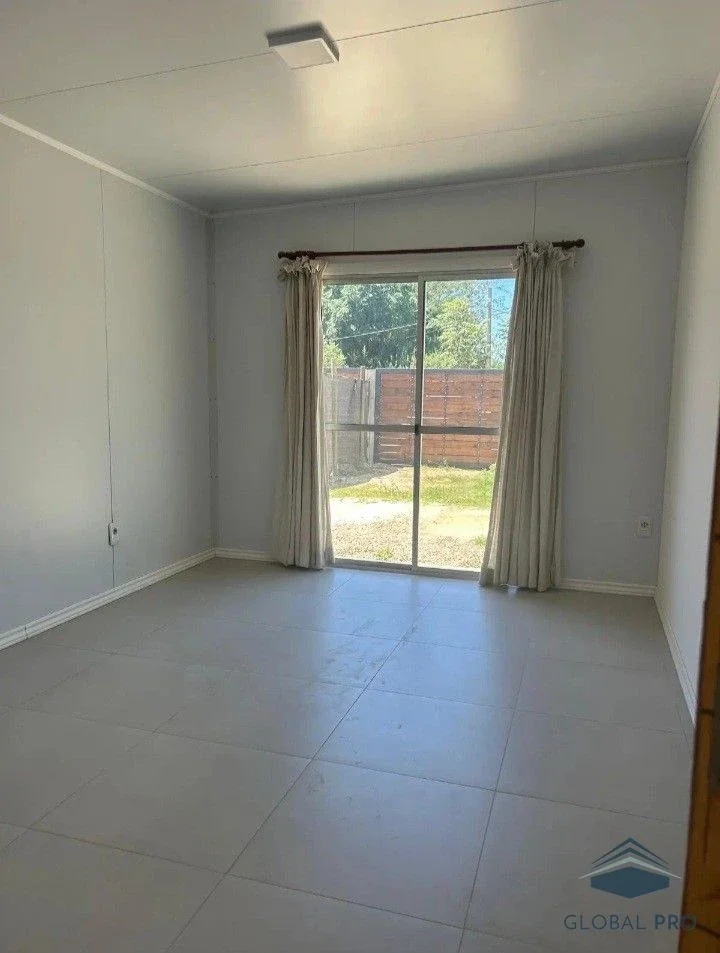 Casa en alquiler c/ cochera en Villa Aeroparque - Imagen 2