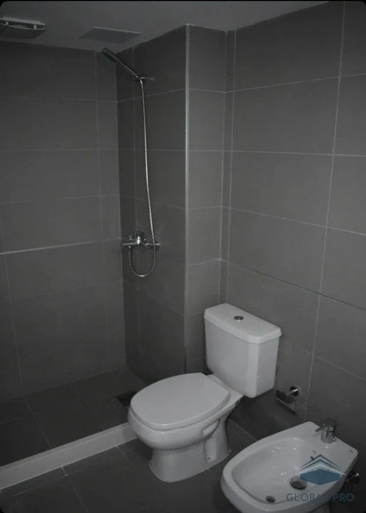 Apartamento en alquiler en Centro - Imagen 2