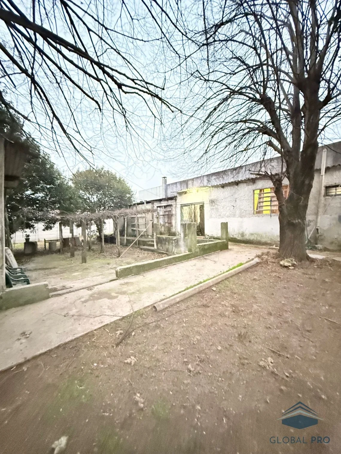 Casa en venta c/ casi 2500 m2 en Nuevo París - Imagen 3