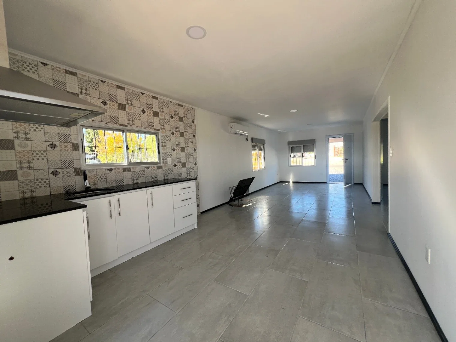 Casa en alquiler de 2 dormitorios en Nueva Helvecia - Imagen 3