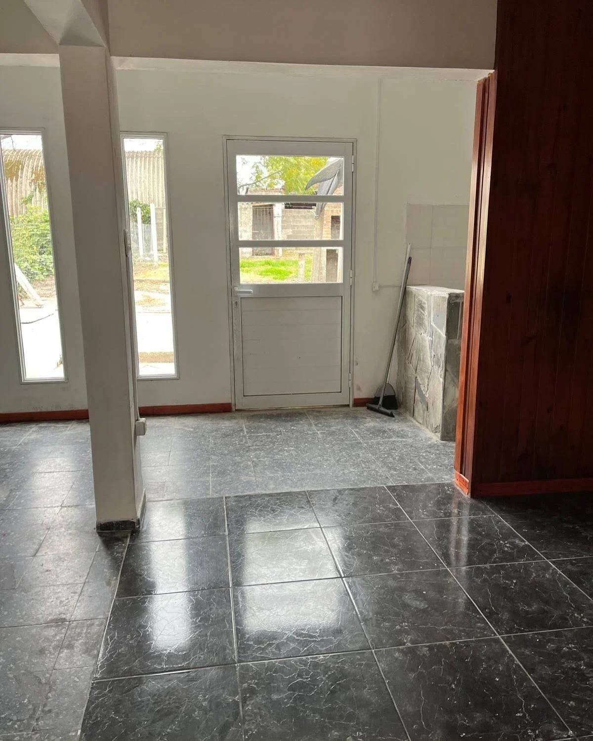 Casa en alquiler en Nueva Helvecia - Imagen 2